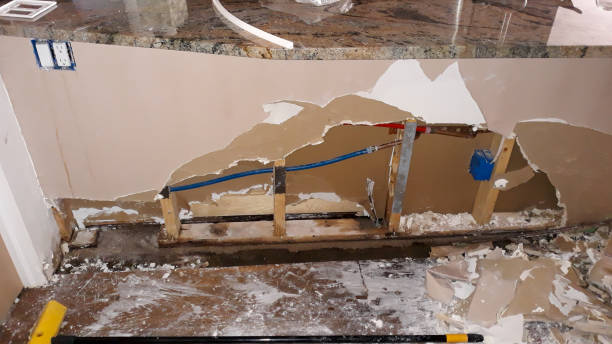 Water damage restoration experts in Four Corners, TX